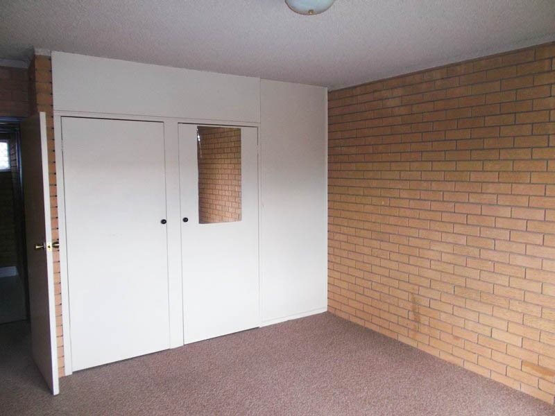 6/21 Nordlingen Drive TOLLAND 6