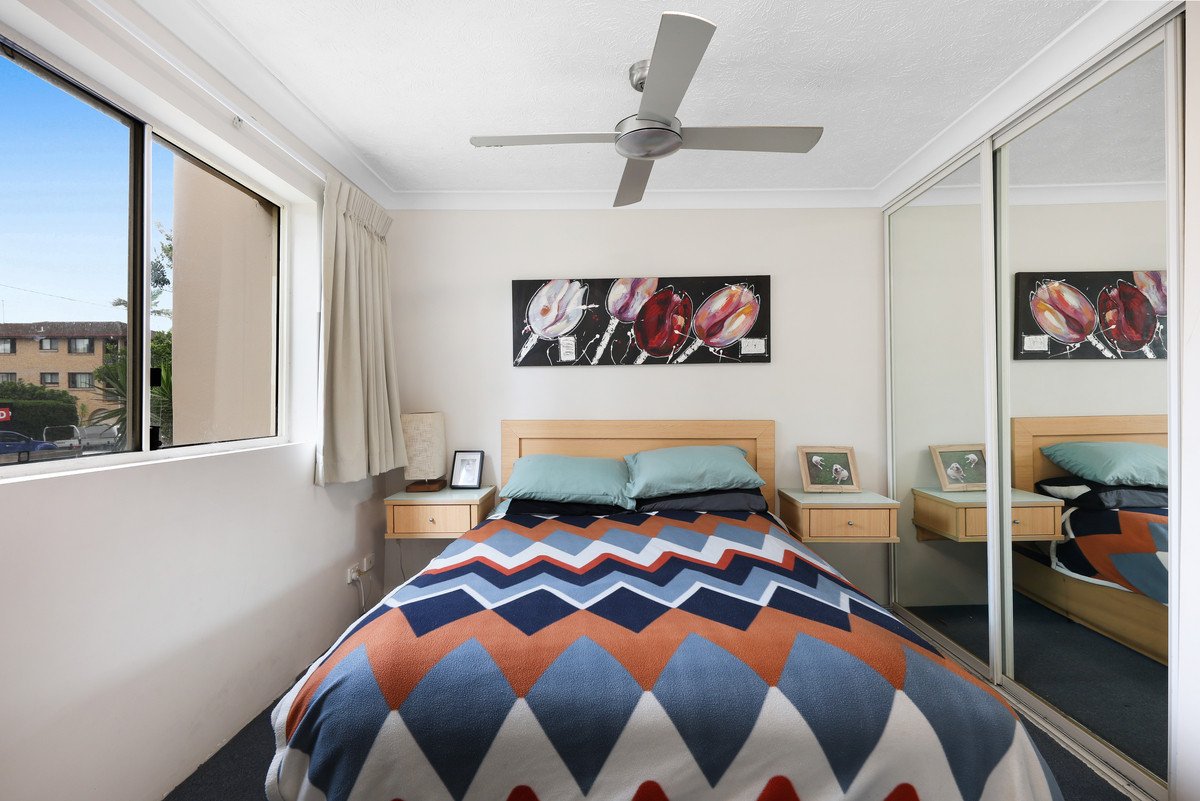 6/21 Peerless Avenue Mermaid Beach 8