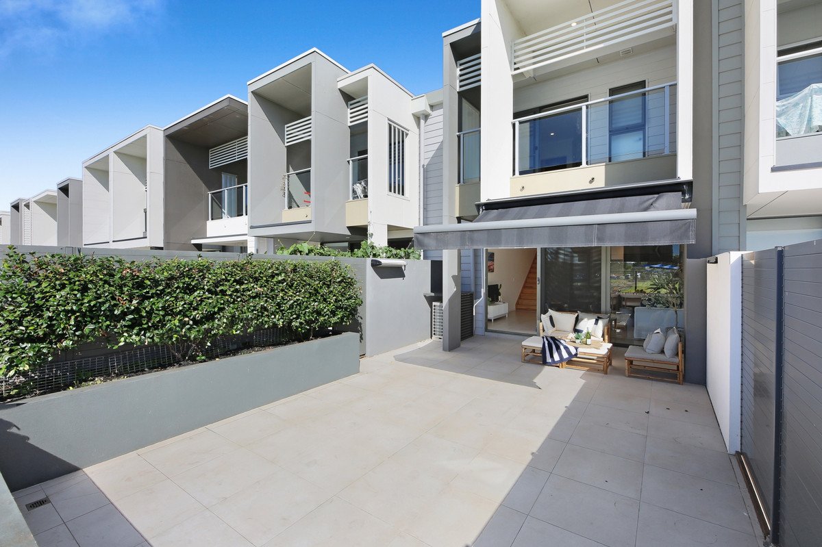 62/1 Vue Boulevard Robina 11