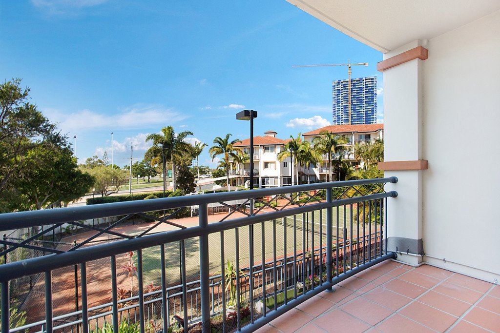 62/150 Marine Parade SOUTHPORT 6