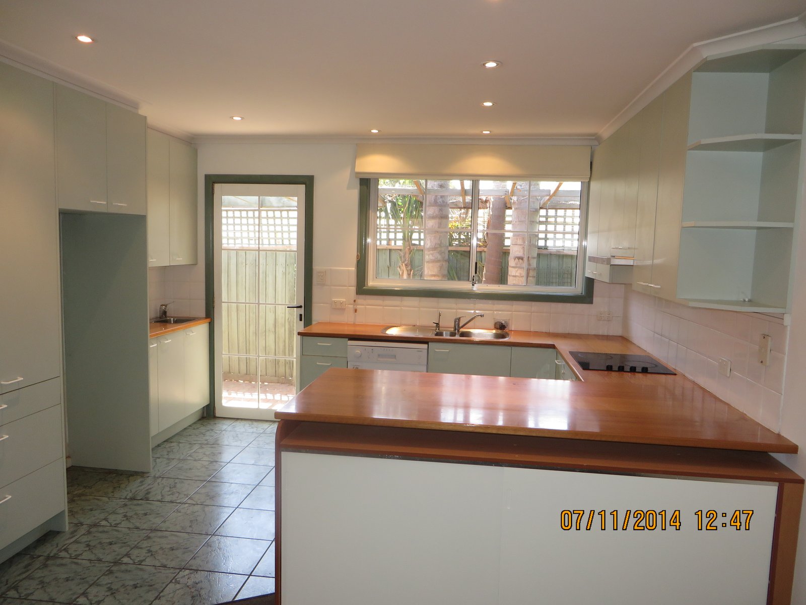 Gallery: 6/217 Beach Road