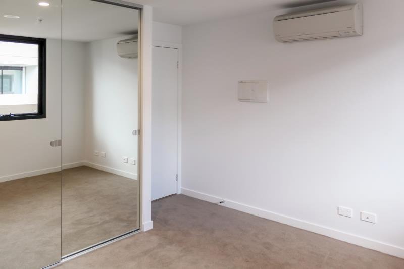 Gallery: 621/70 Batesford Road