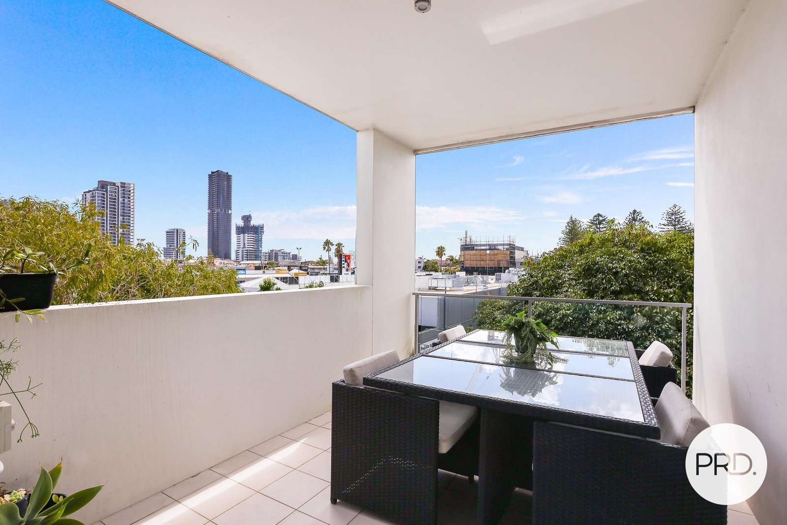 62/2 Gaven Crescent MERMAID BEACH 12