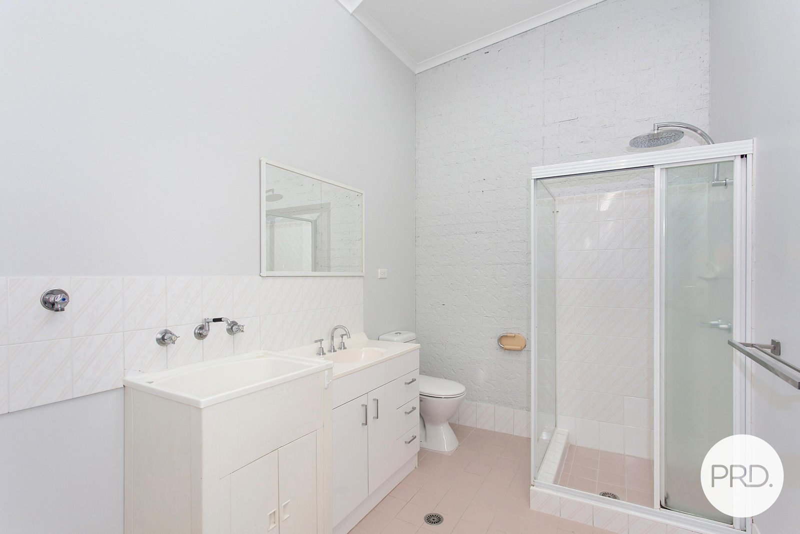 6/22 Lake Street LAURIETON 11