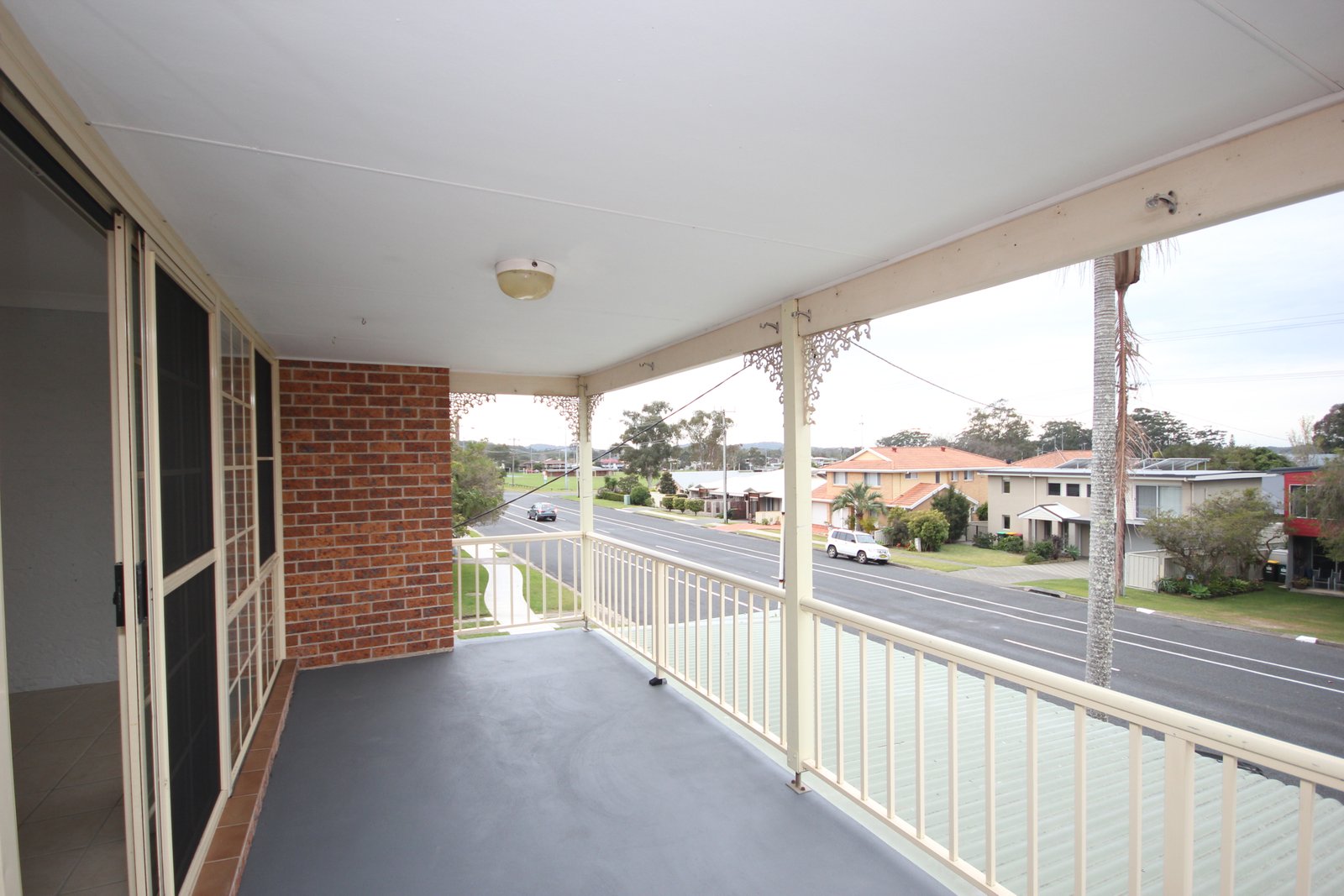 6/22 Lake Street LAURIETON 7