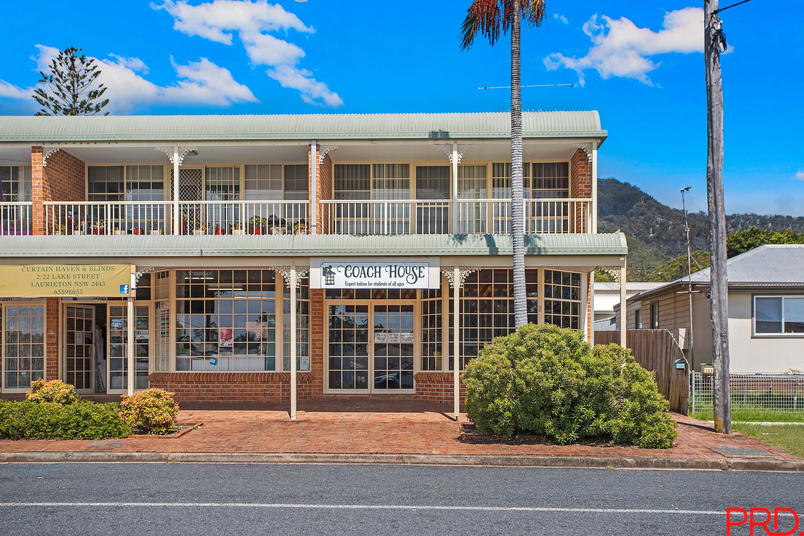 6/22 Lake Street LAURIETON 1