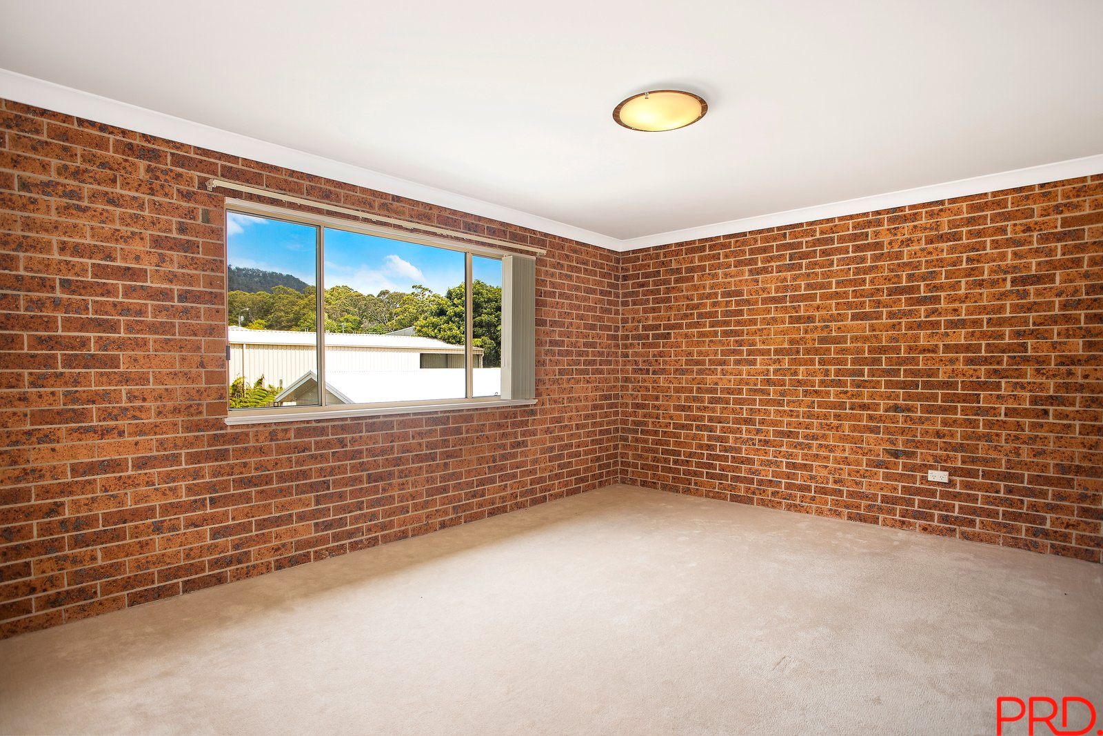 6/22 Lake Street LAURIETON 6