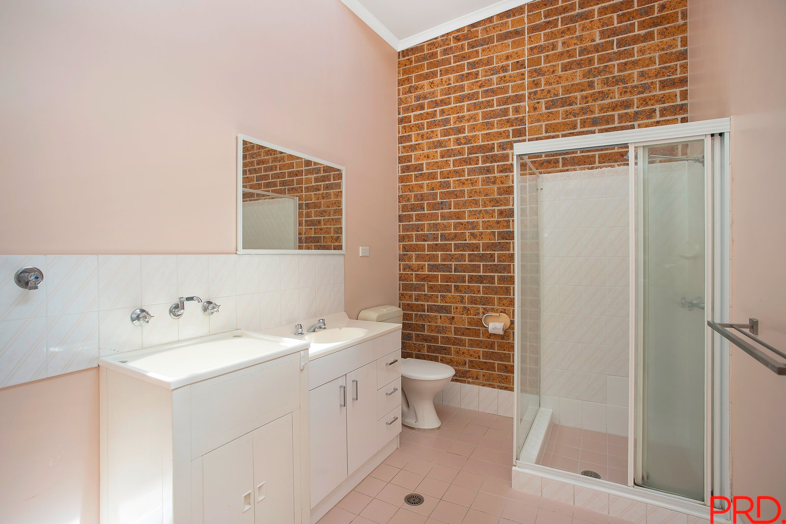 6/22 Lake Street LAURIETON 7