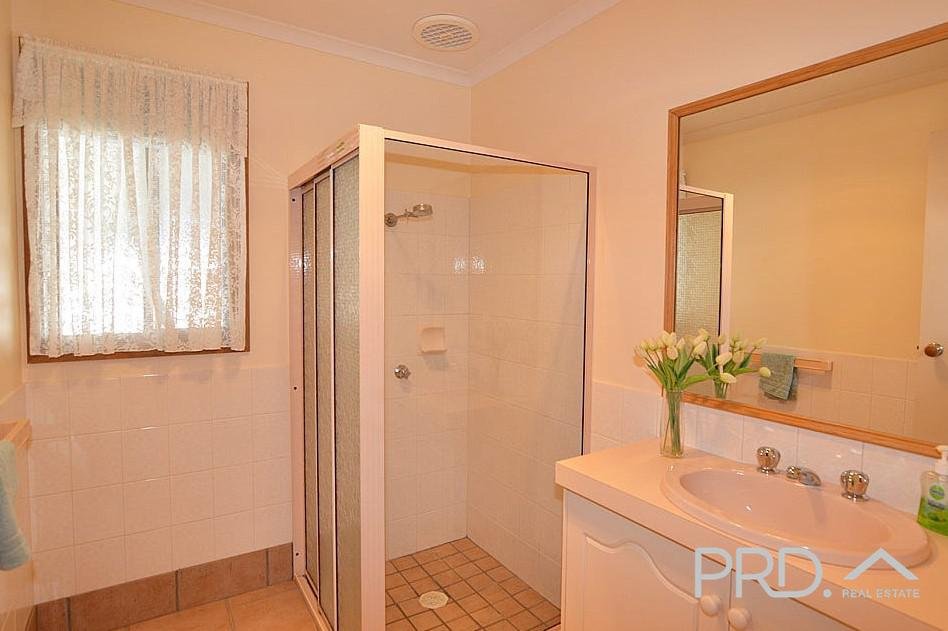 6/221-223 Adams Street WENTWORTH 9