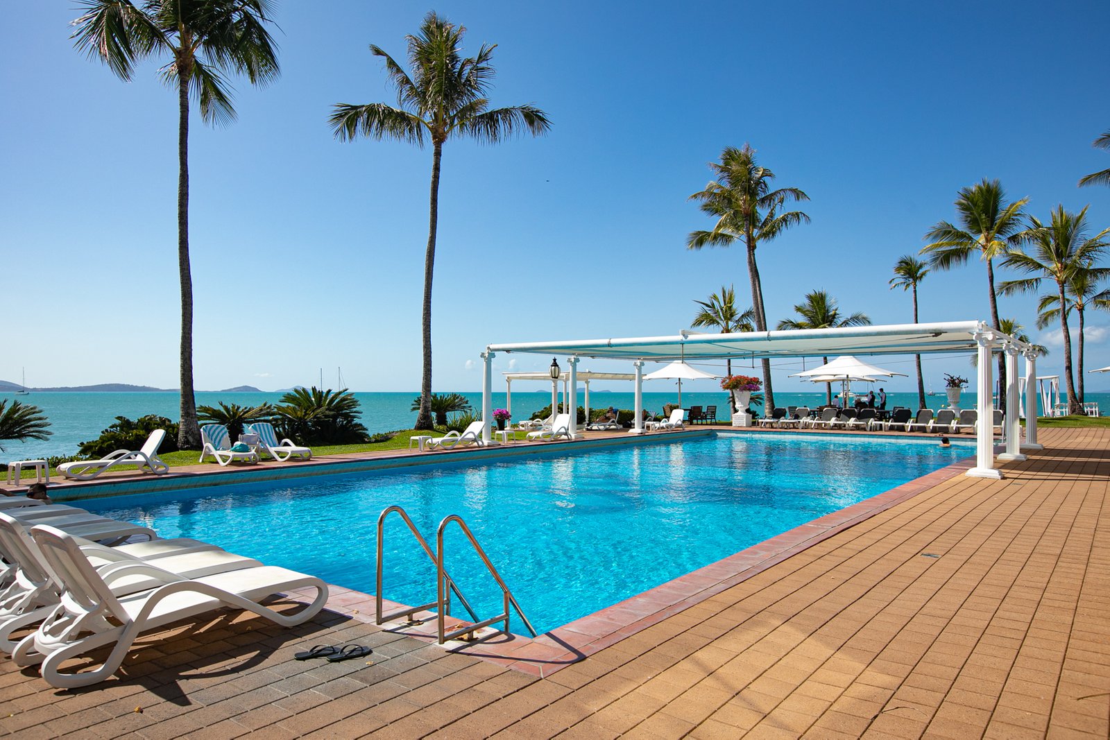 6/23-25 Ocean View Avenue AIRLIE BEACH 3