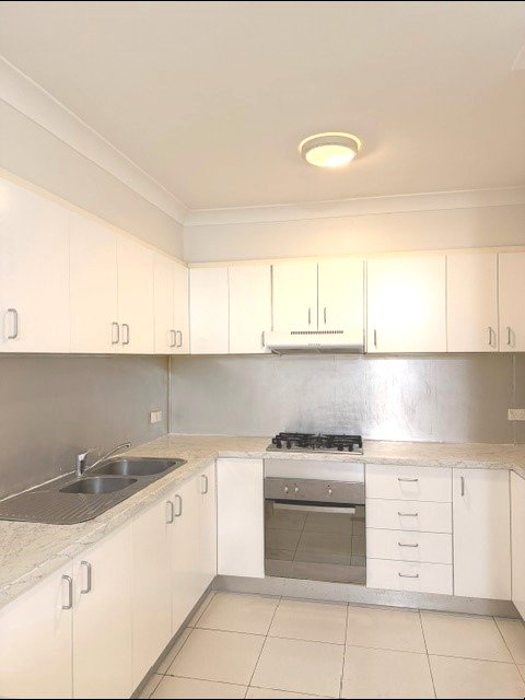 6/24 Belgrave Street KOGARAH 2