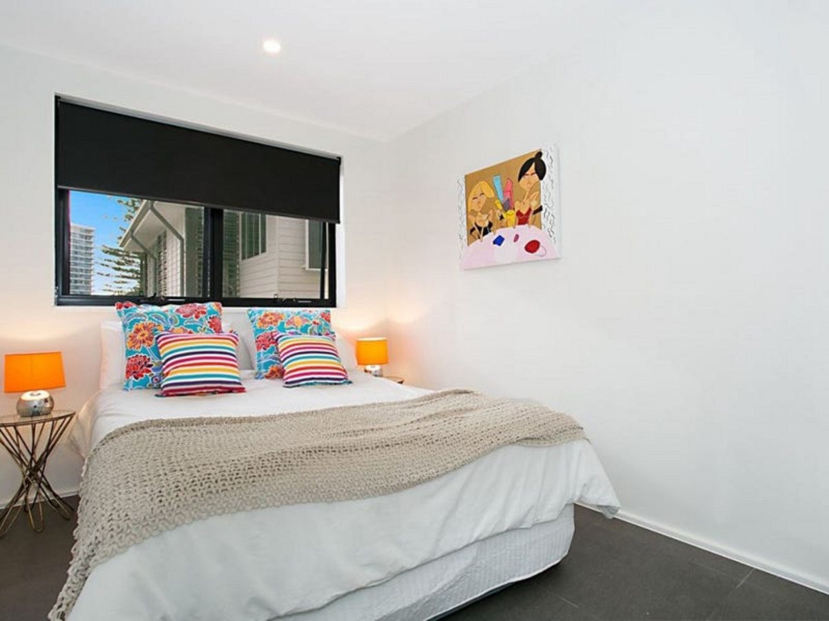 6/24 Goodwin Terrace BURLEIGH HEADS 5