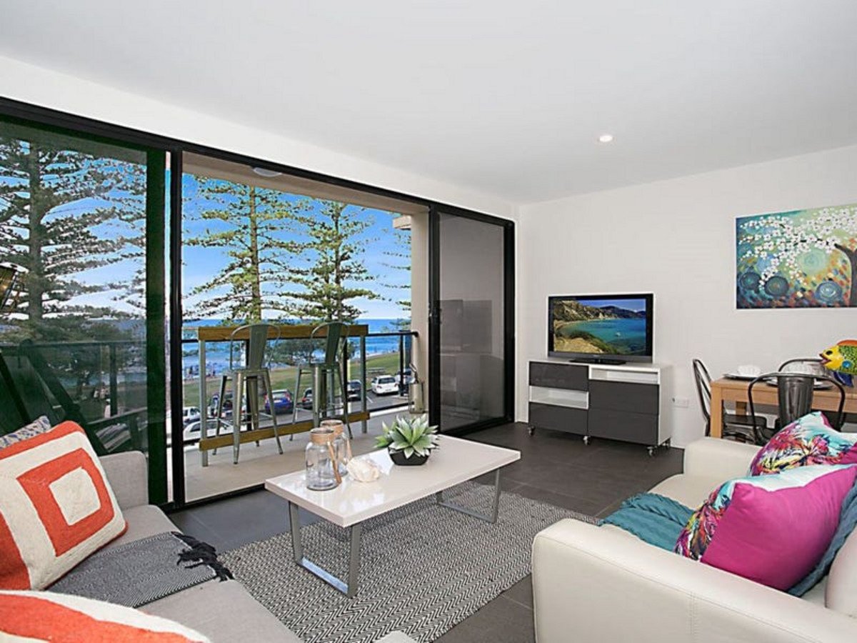 6/24 Goodwin Terrace BURLEIGH HEADS 2