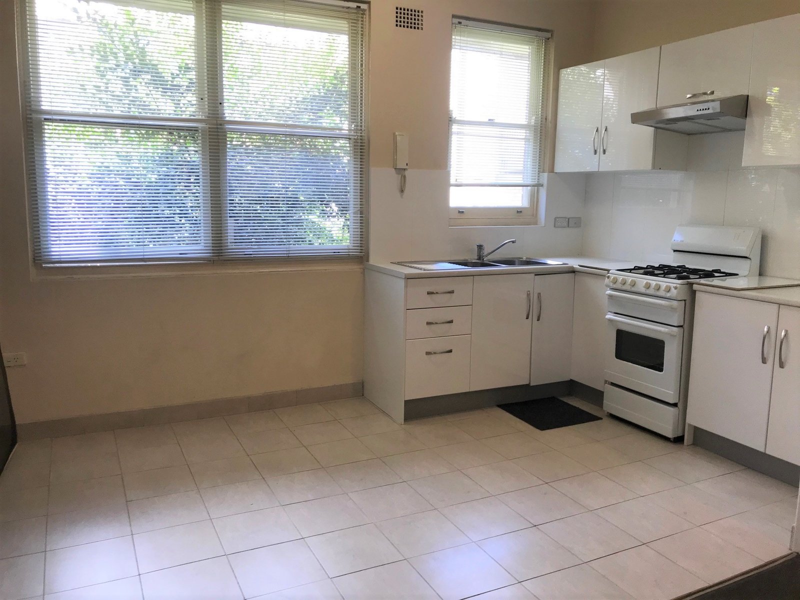 6/24 Oxford Street MORTDALE 3