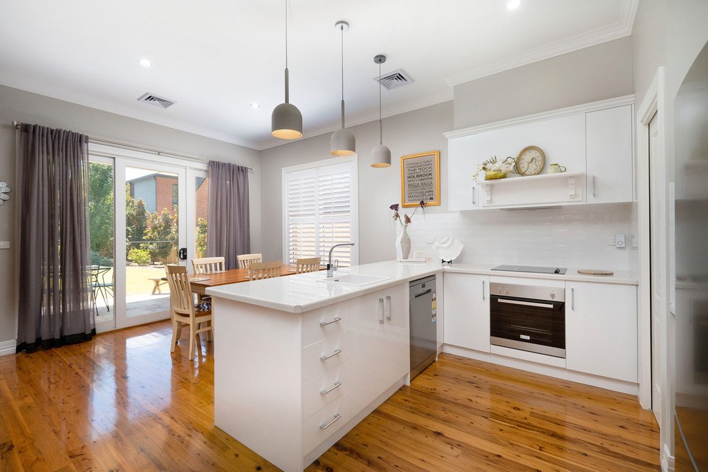 624 Stanley Street ALBURY 7