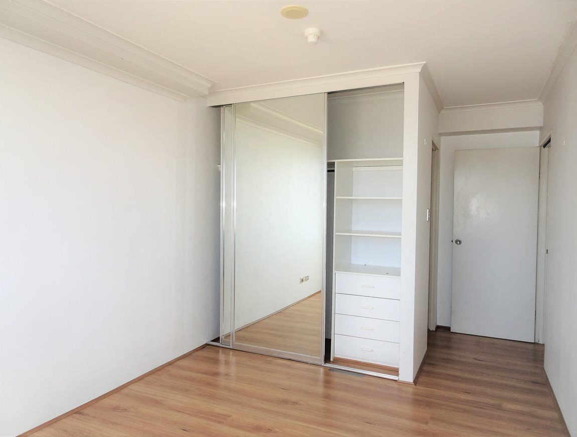 62/438 Forest Road HURSTVILLE 6