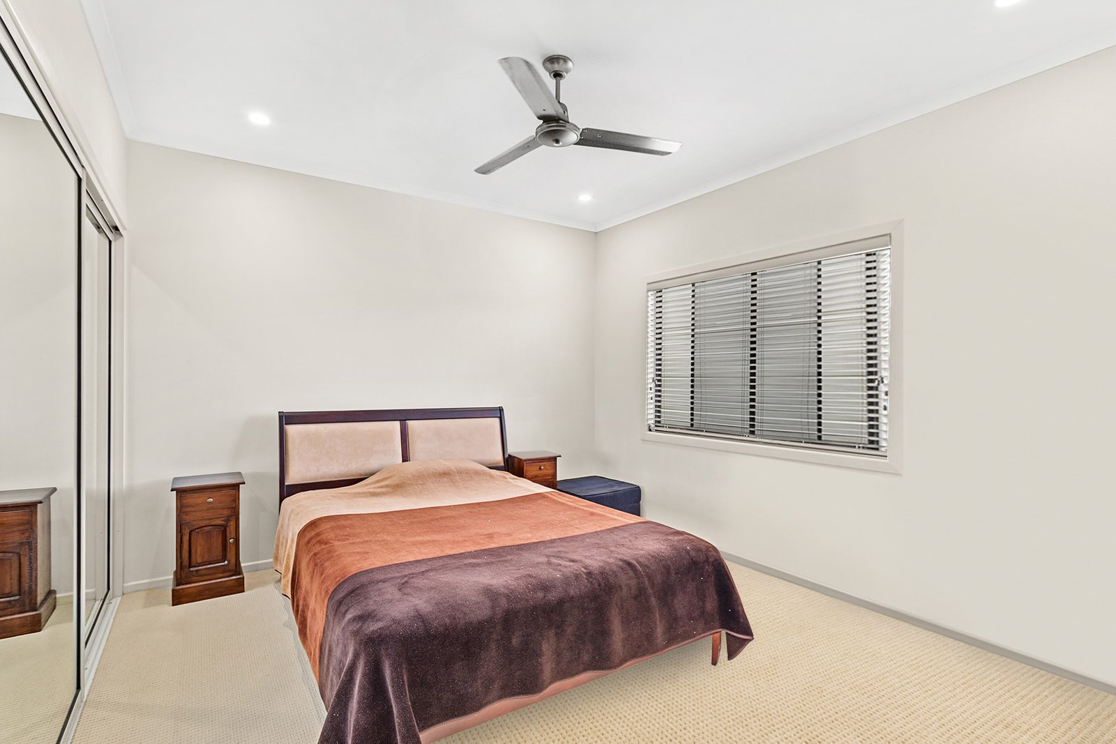 6/25 Abell Road CANNONVALE 9