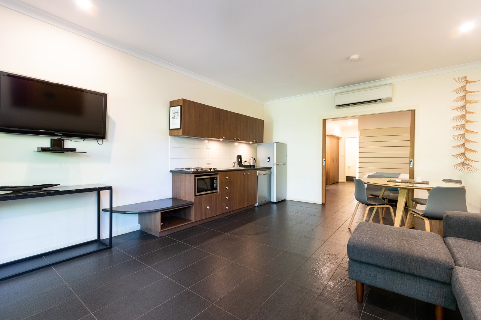 6/25 Millington Road CABLE BEACH 25