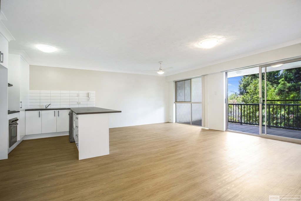 6/25 Walton Street SOUTHPORT 4