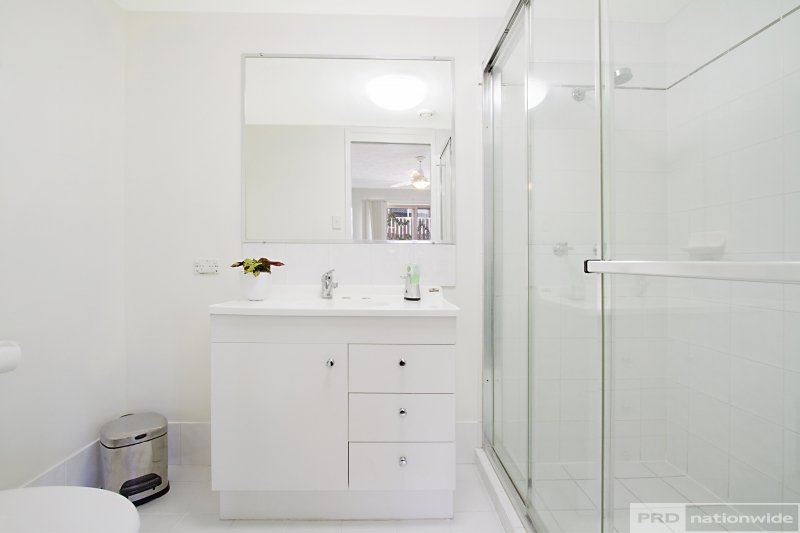 6/25 Walton Street SOUTHPORT 7