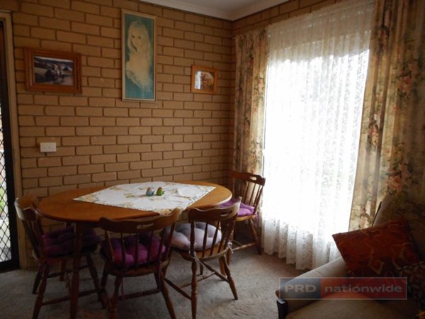 6/26 Howick Street TUMUT 11