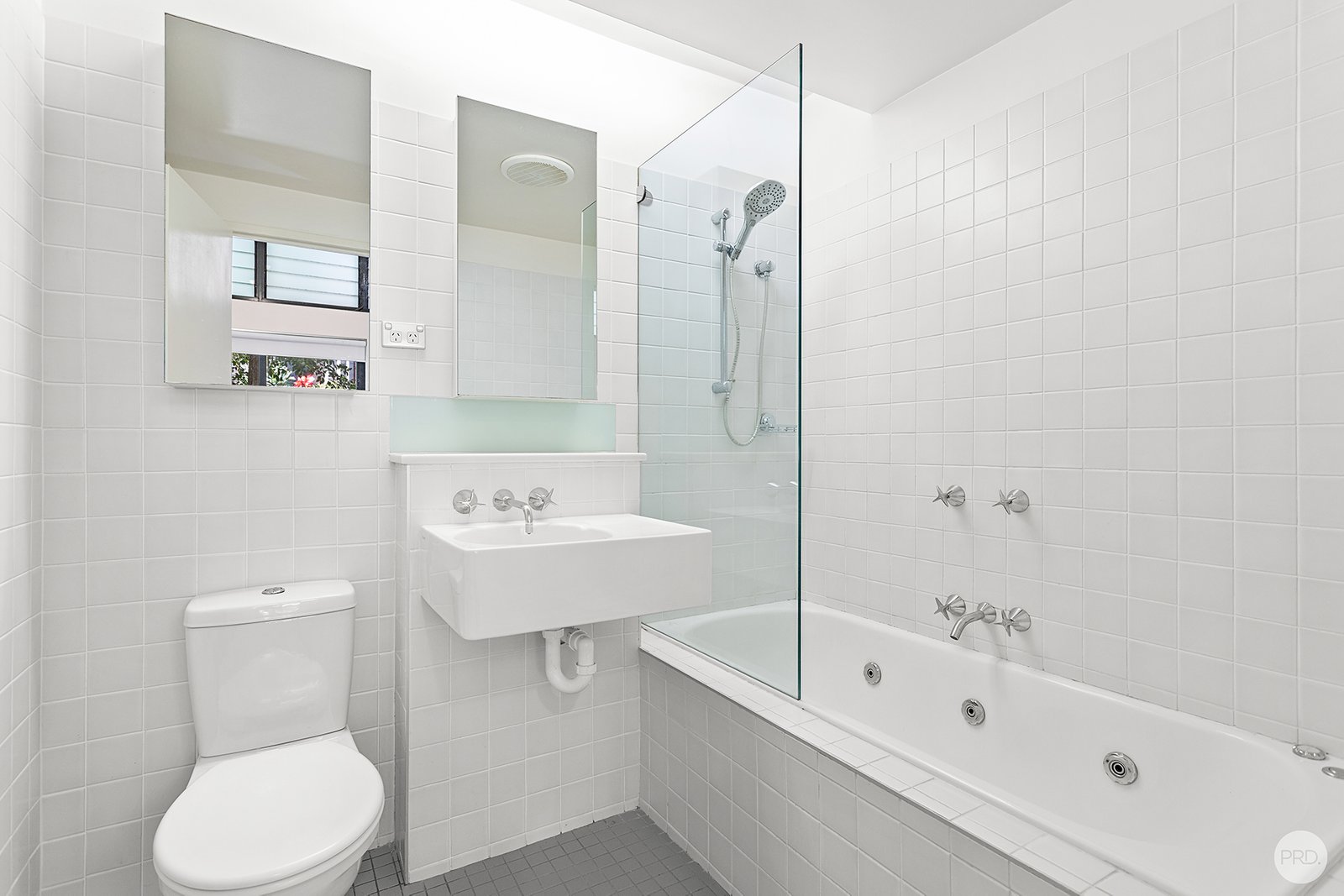 6/26 One Mile Close BOAT HARBOUR 11