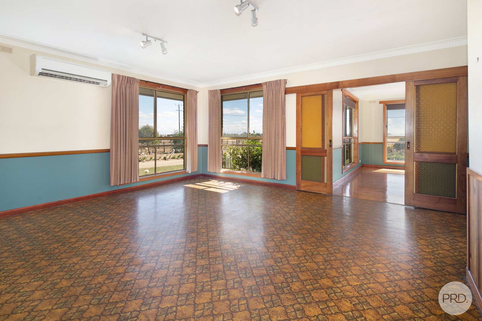 627 Dowling Road CARDIGAN 4