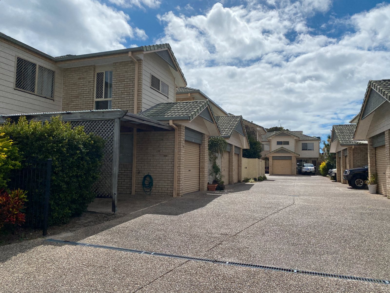 6/27 Philip Street CURRUMBIN 9