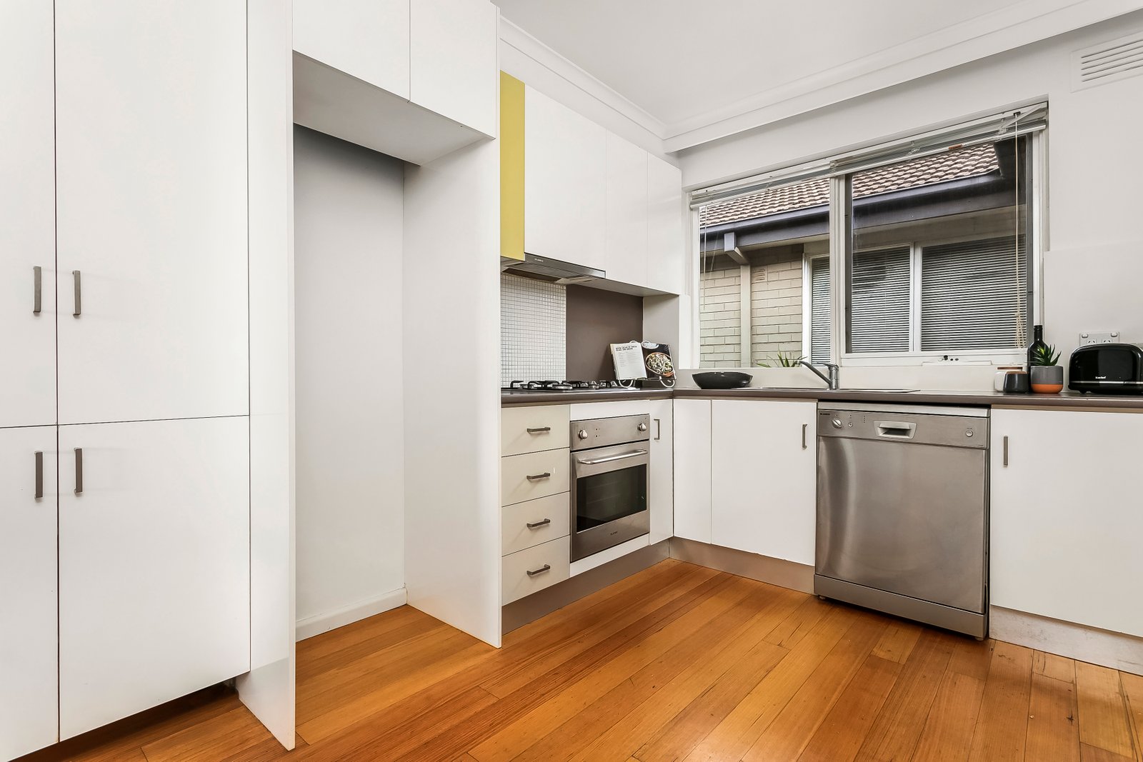 Gallery: 6/27 Ross Street