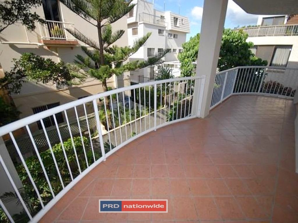 6/27 Seagull Ave  MERMAID BEACH 2