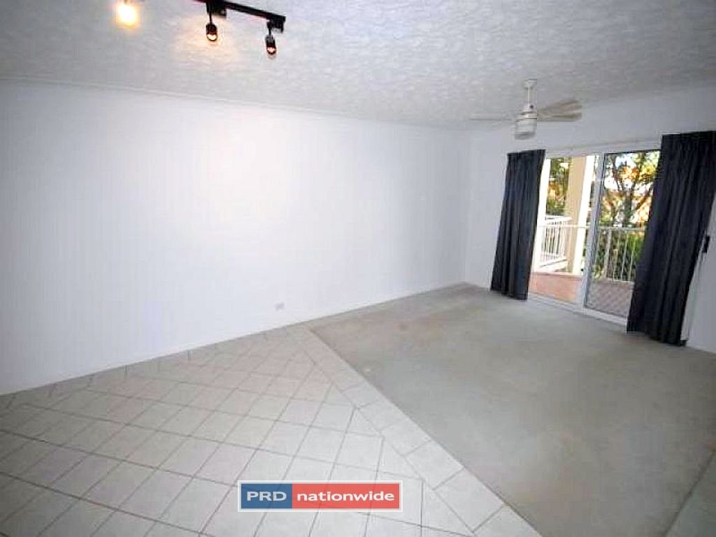 6/27 Seagull Ave  MERMAID BEACH 6
