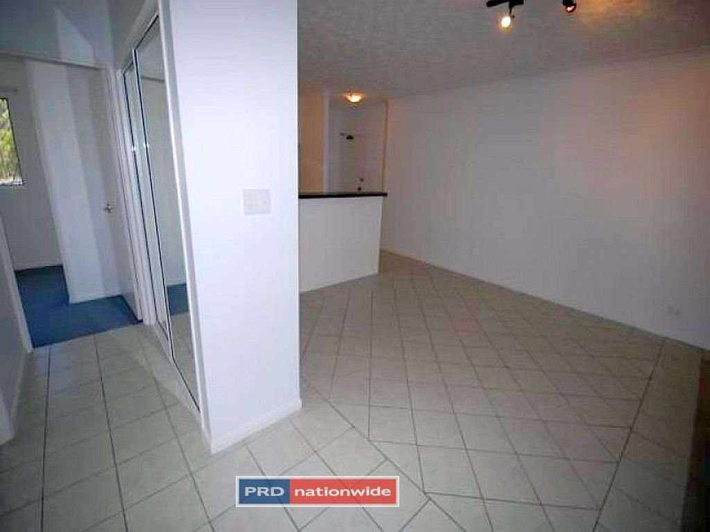 6/27 Seagull Ave  MERMAID BEACH 7