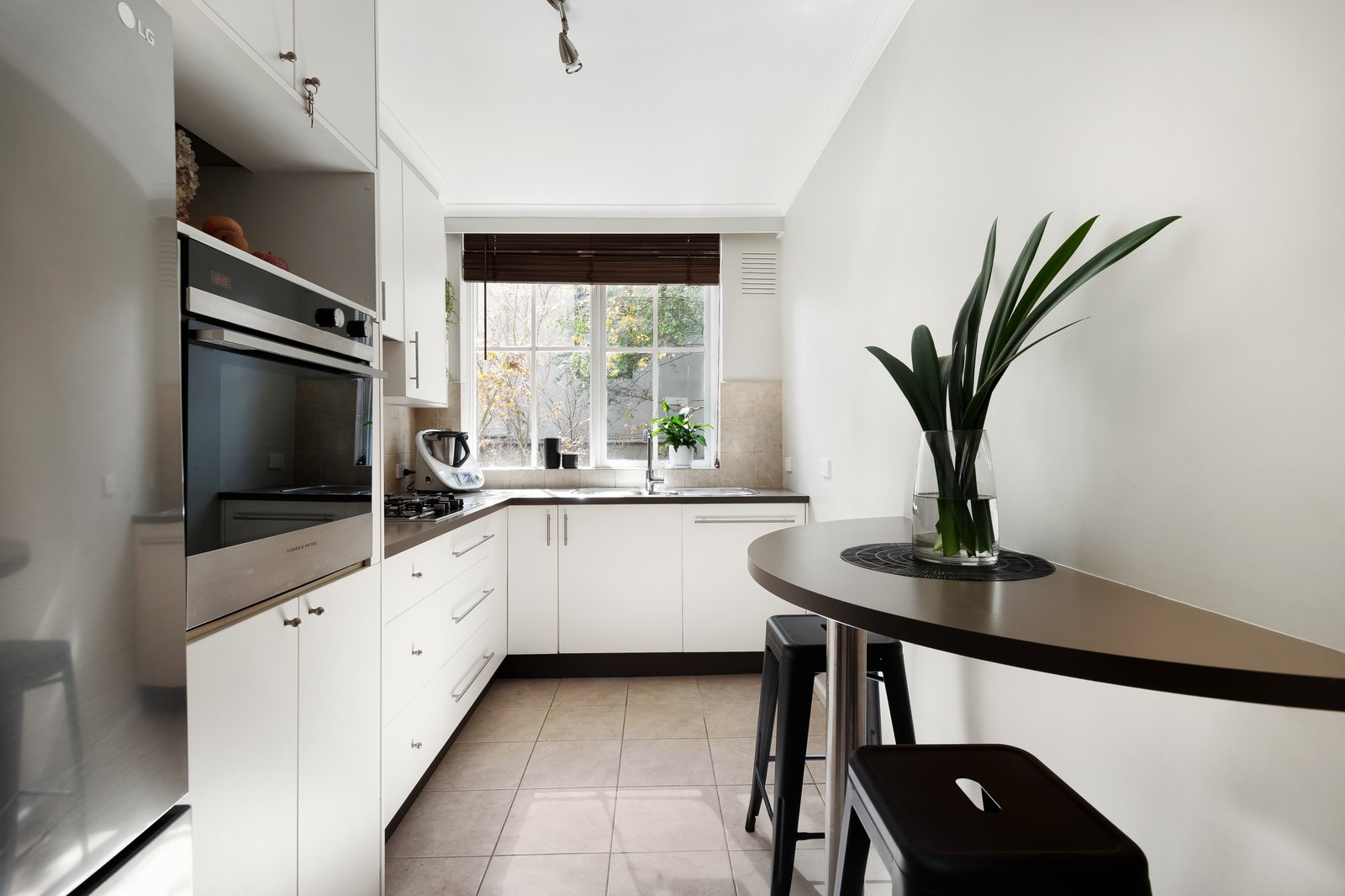 Real Estate and Property in 6/27 Tintern Ave, Toorak, VIC