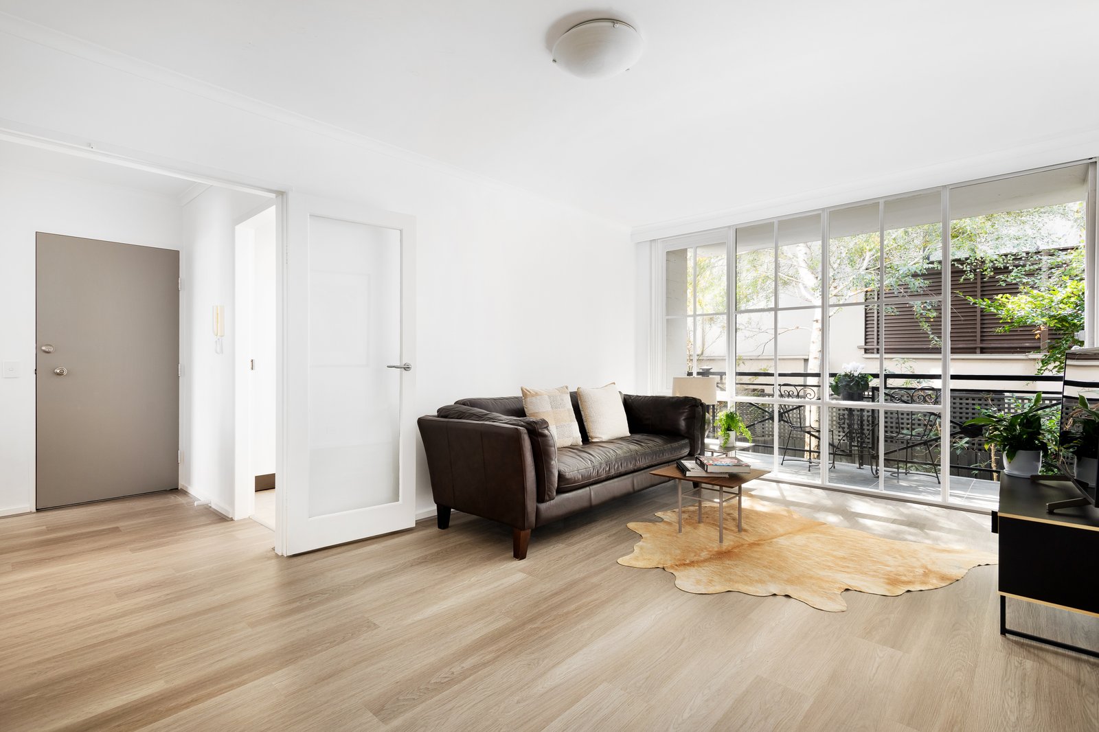 Real Estate and Property in 6/27 Tintern Ave, Toorak, VIC