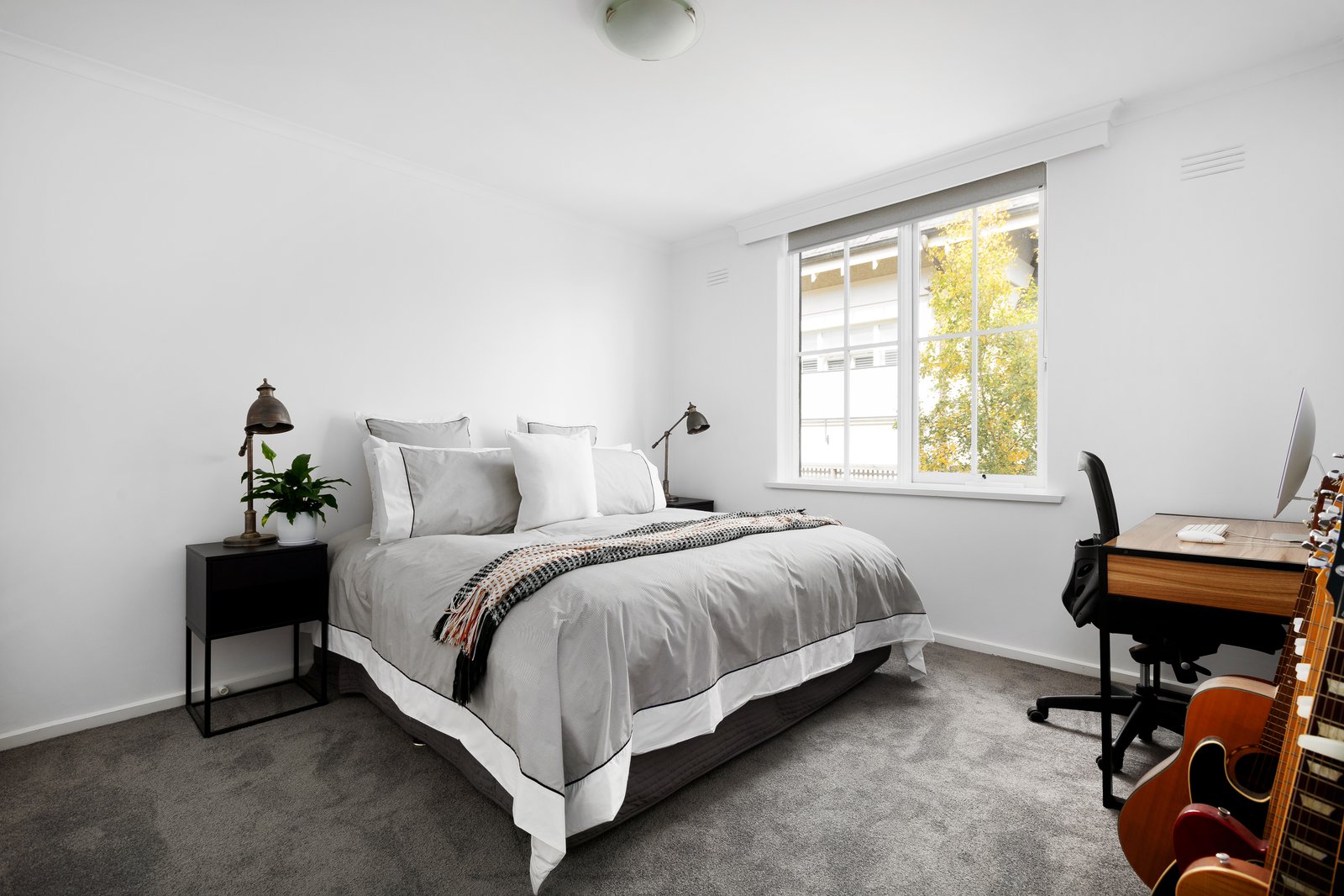 Real Estate and Property in 6/27 Tintern Ave, Toorak, VIC