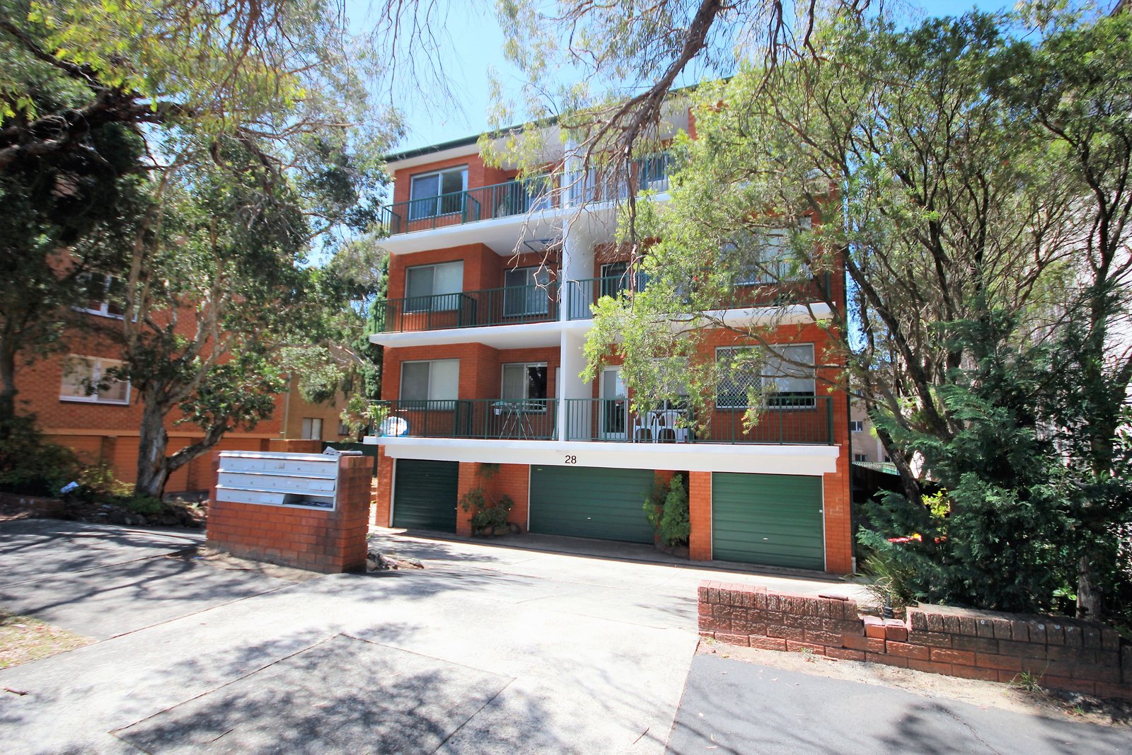 6/28 Guinea Street KOGARAH 1