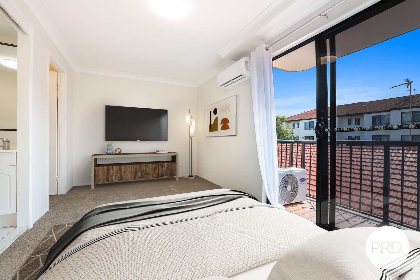 6/28 Little Norman Street SOUTHPORT 4