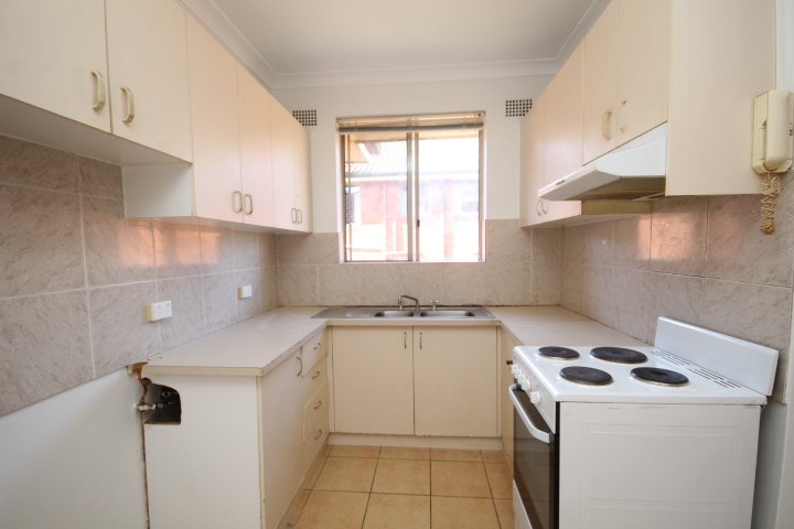 6/28 Taylor Street LAKEMBA 2