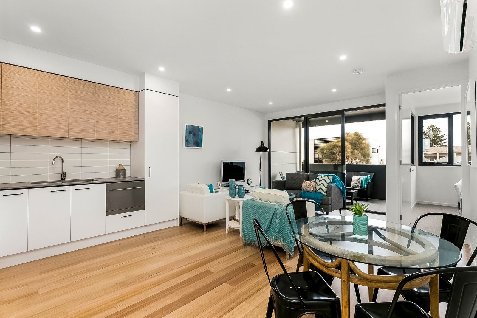 Gallery: 6/2A Newberry Avenue