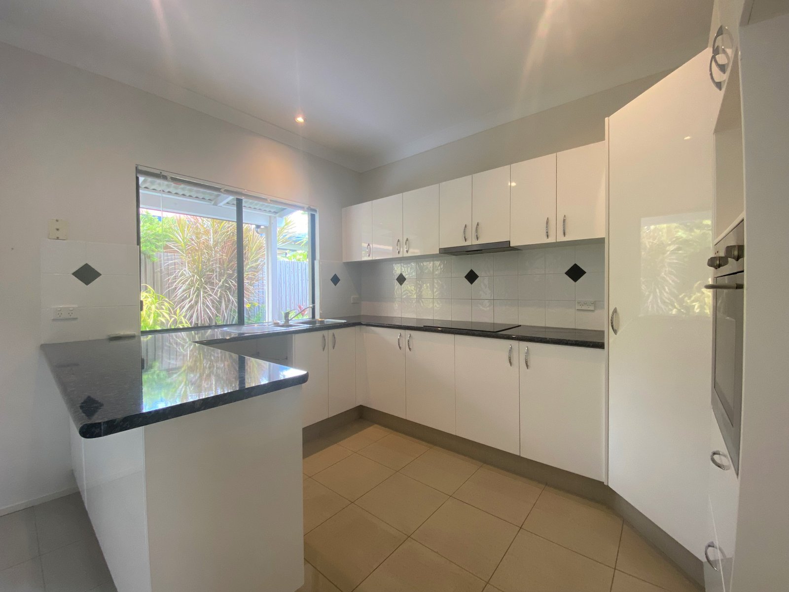 6/3-5 Erromango Drive JUBILEE POCKET 10