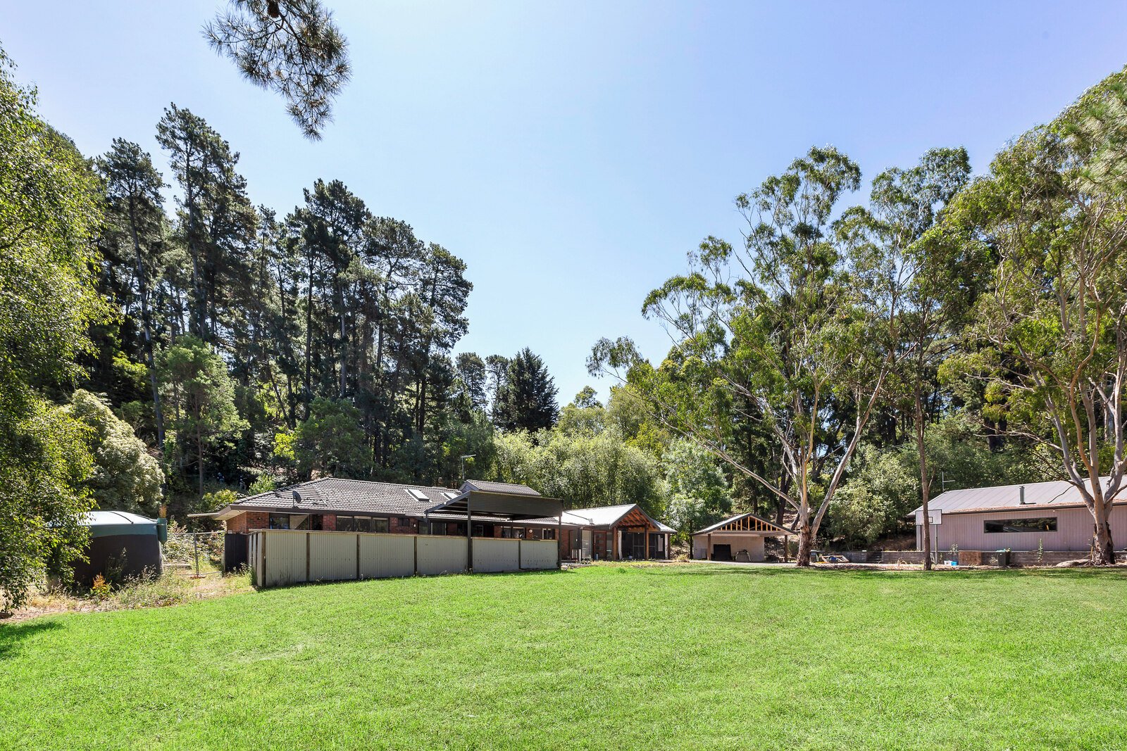 63-65 Ennismore Crescent, Park Orchards, 3114