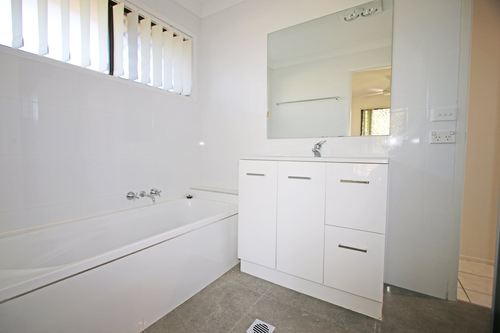 63 Alexander Drive HIGHLAND PARK 7
