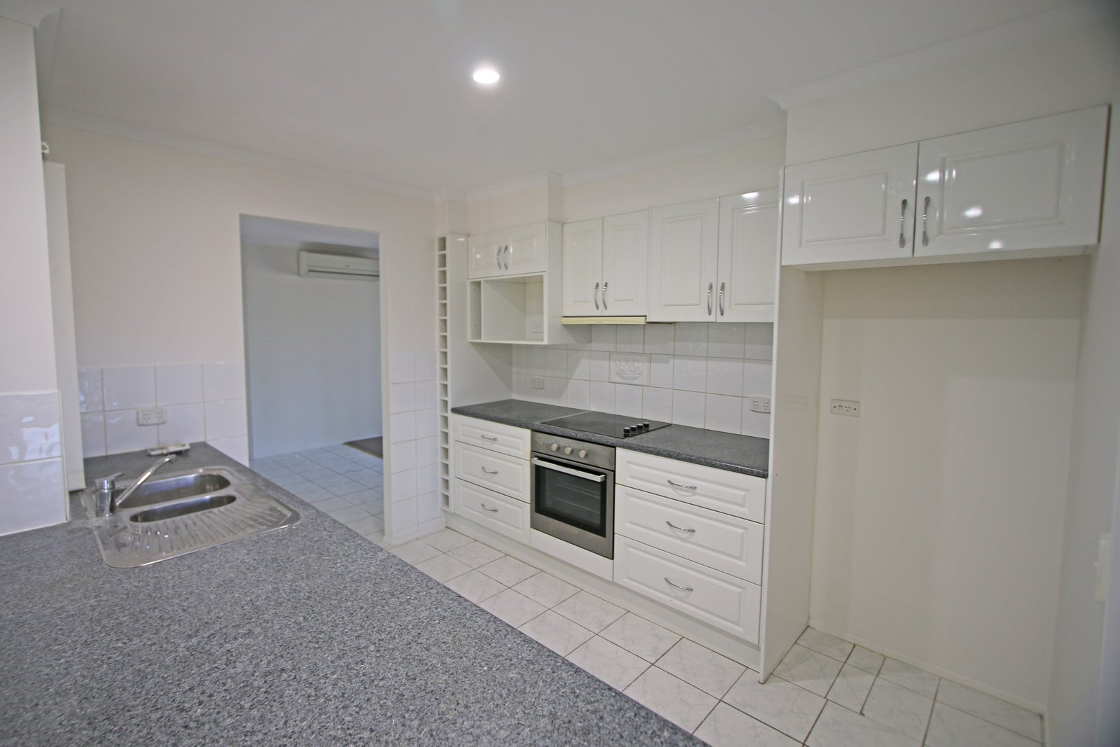 63 Alexander Drive HIGHLAND PARK 8