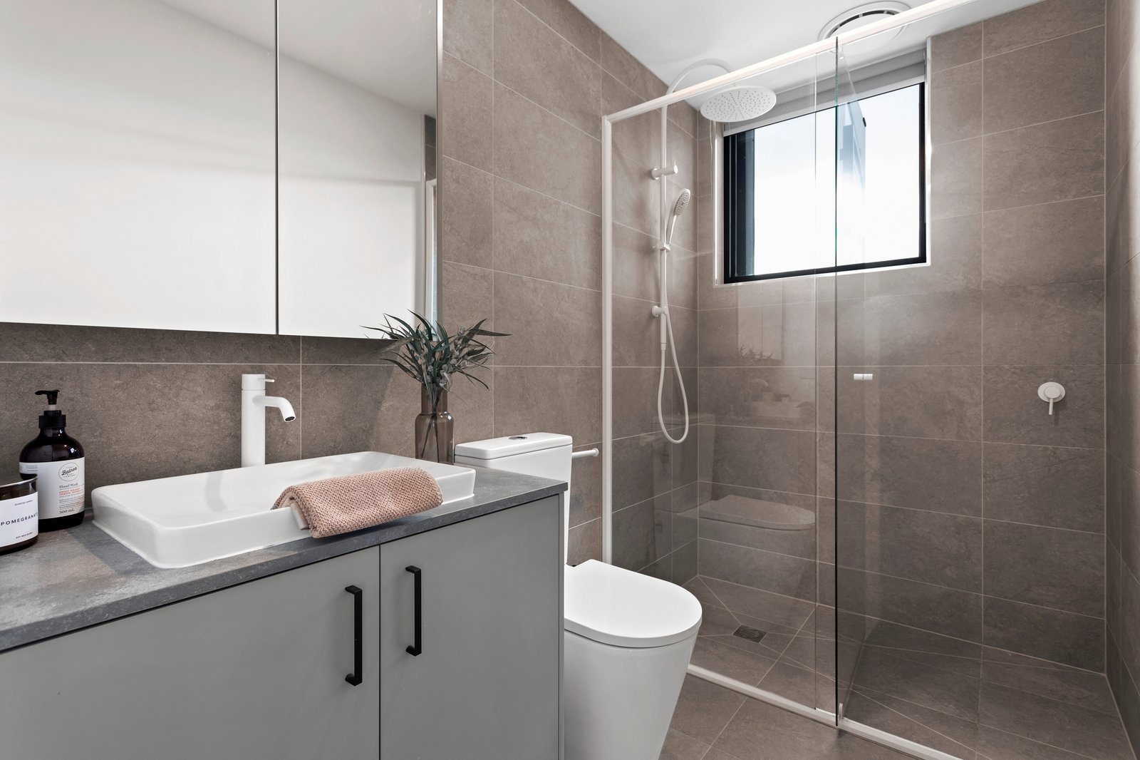 Real Estate and Property in 6/3 Ames Avenue, Carnegie, VIC