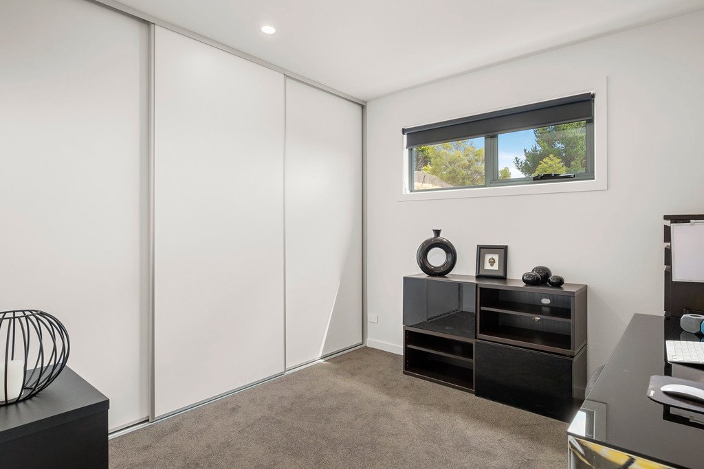 63 Athleen Avenue LENAH VALLEY 16