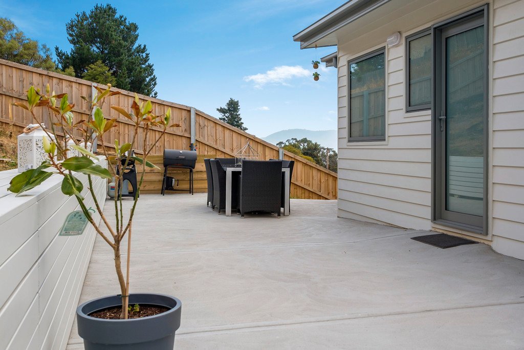 63 Athleen Avenue LENAH VALLEY 19