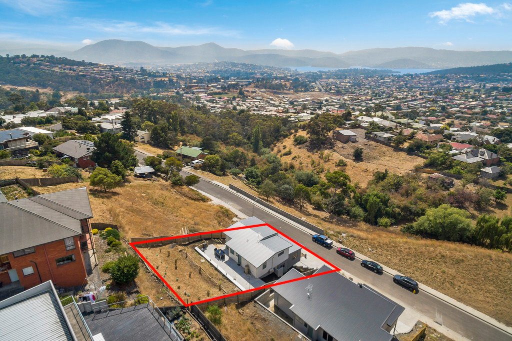 63 Athleen Avenue LENAH VALLEY 20