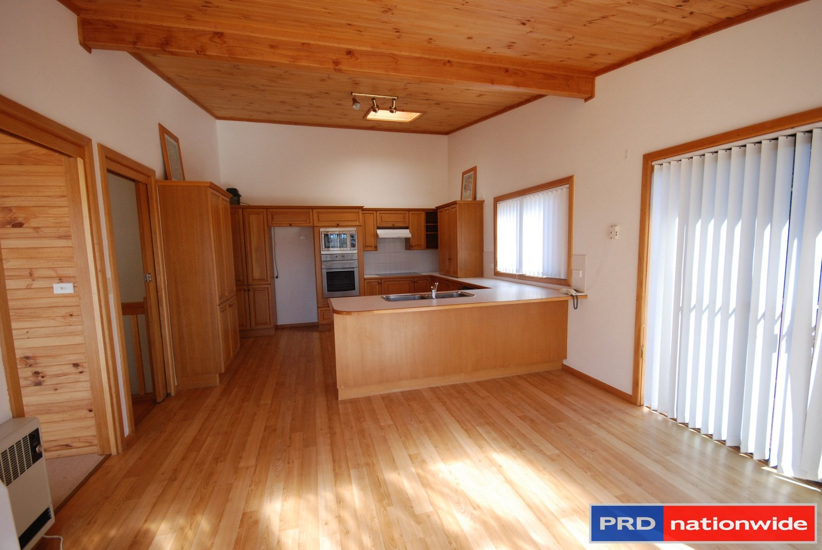 63 Brooks Rd  BUNGENDORE 3