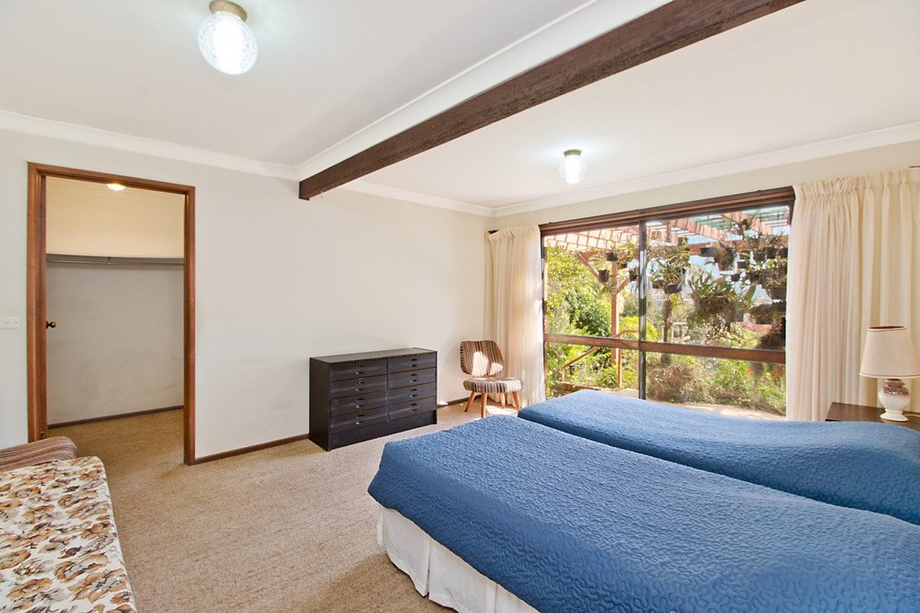 63 Cominan Ave  BANORA POINT 7