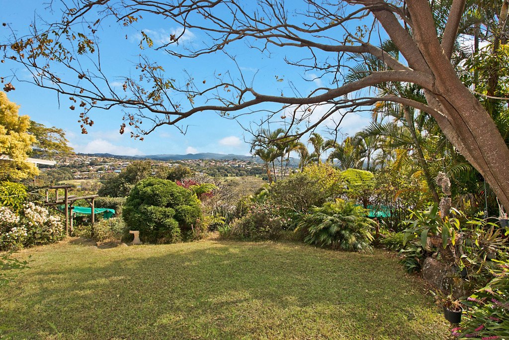 63 Cominan Ave  BANORA POINT 9